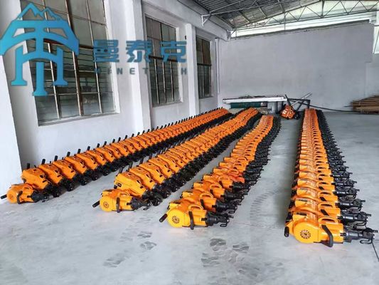 YN27C गैसोलीन रॉक ड्रिल जिसमें 32-42MM ड्रिलिंग छेद व्यास अधिकतम 6 मीटर गहराई और 27 किलोग्राम वजन अयस्क खनन के लिए