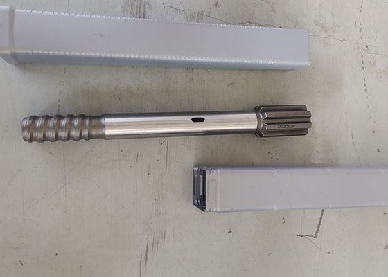 खनन उपकरण फोर्जिंग HD822 रॉक ड्रिल के लिए 8 स्पाइन सीएनसी शांक एडाप्टर